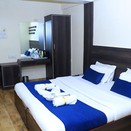 Hotel Alka Residency Тане Екстериор снимка