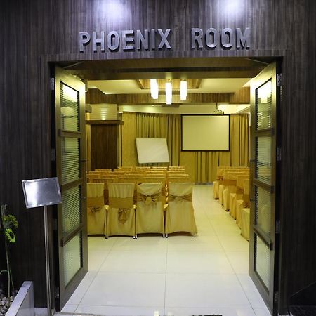 Hotel Alka Residency Тане Екстериор снимка
