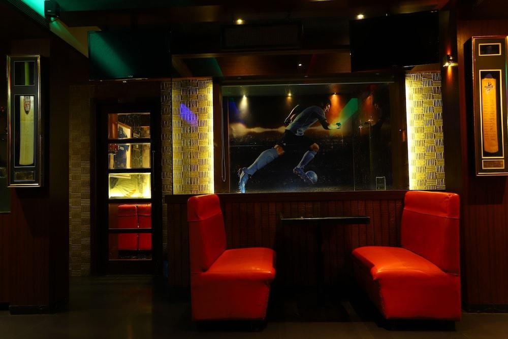Hotel Alka Residency Тане Екстериор снимка