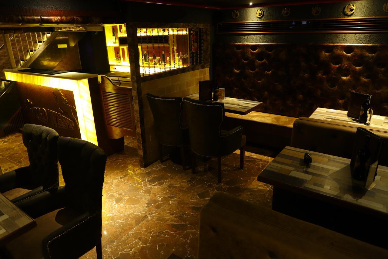 Hotel Alka Residency Тане Екстериор снимка